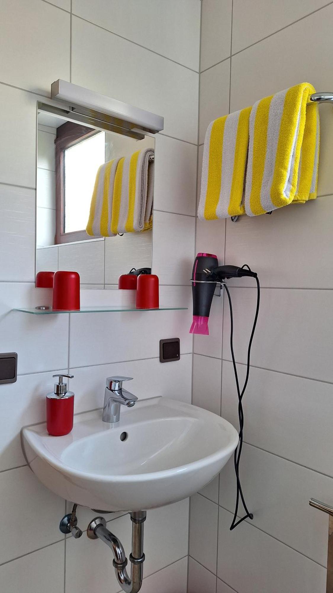 Hotel Garni Sebastian Kirrweiler  ภายนอก รูปภาพ